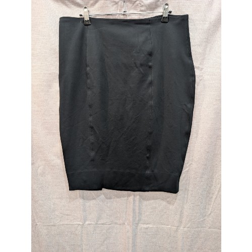 Spanx Black Pull On Skirt